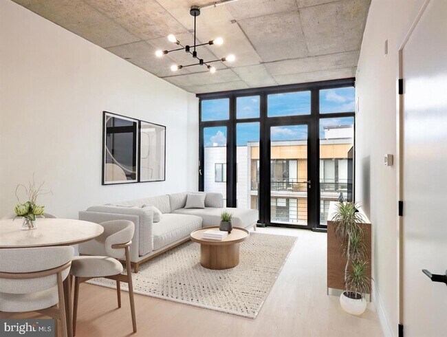 Building Photo - 1222 N 2nd Street Unit 1B-206