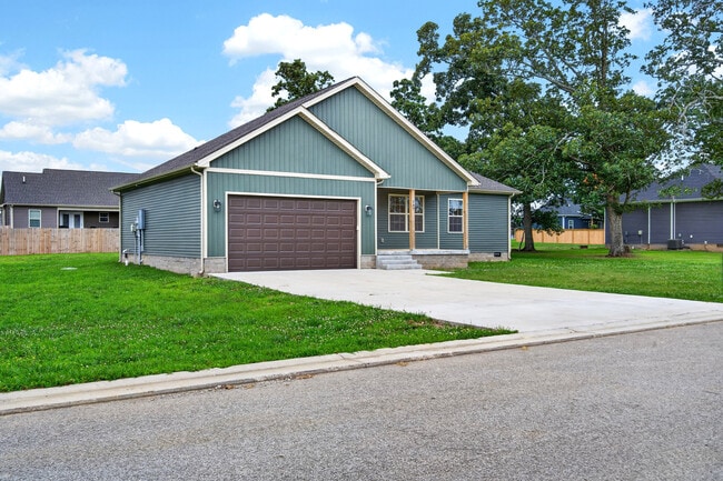 Building Photo - 239 Middlebrook Ln