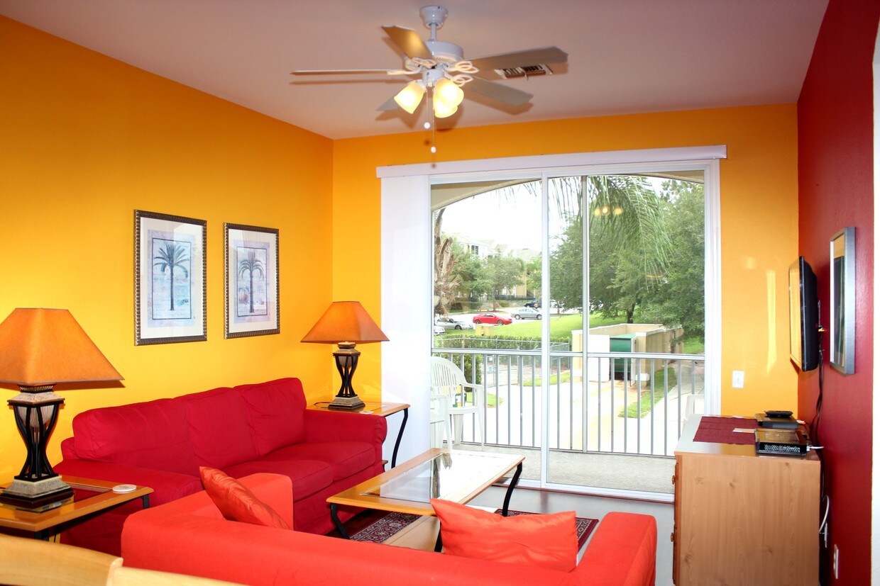 Foto principal - 2300 Silver Palm Dr