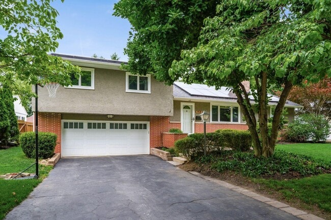 Foto del edificio - 258 N Sinsbury Dr