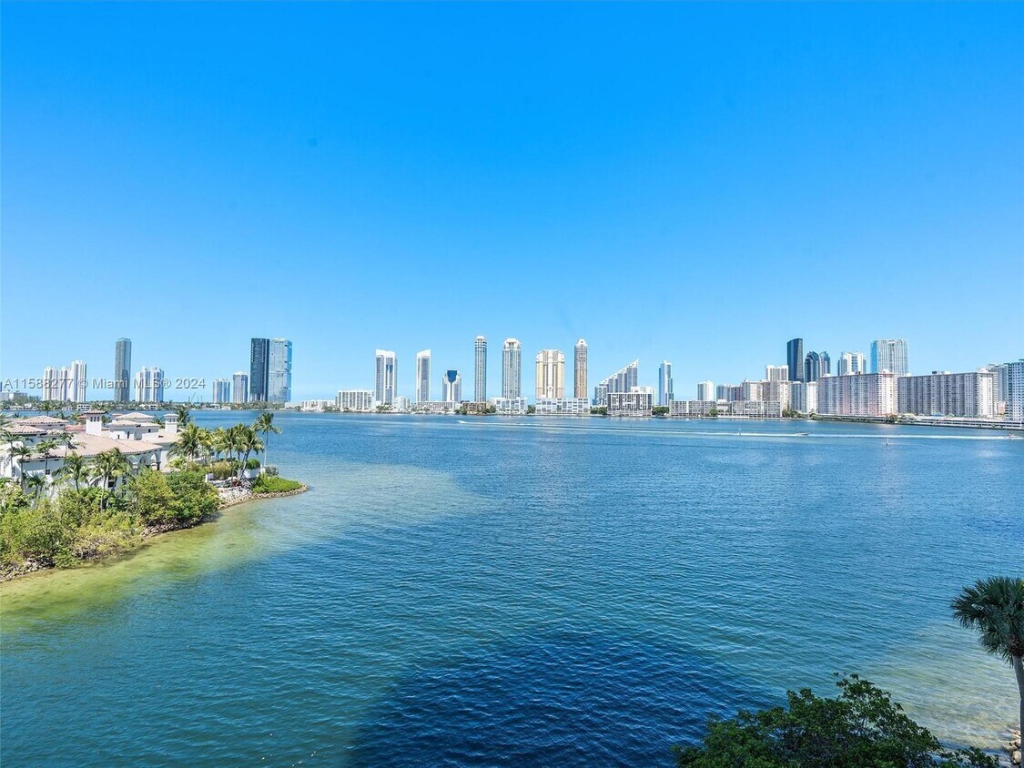Primary Photo - 4000 Island Blvd