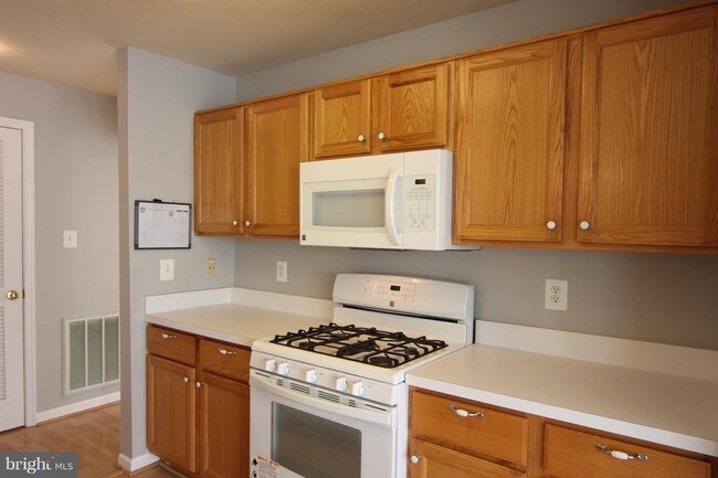 Building Photo - 7512 Snowpea Ct