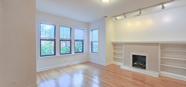 Building Photo - 832 Seward St