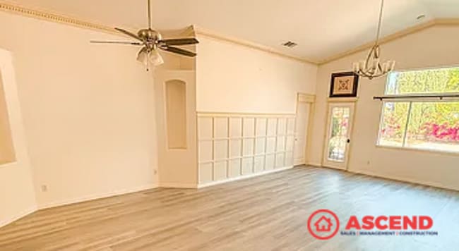 Building Photo - 4 Bedroom Home In R0sedale!!