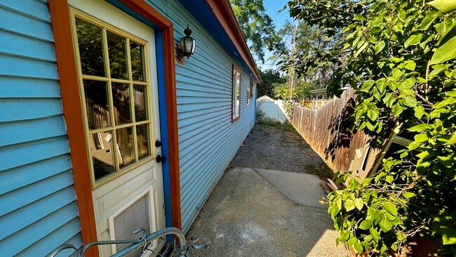 Building Photo - 1802 S 12th St W