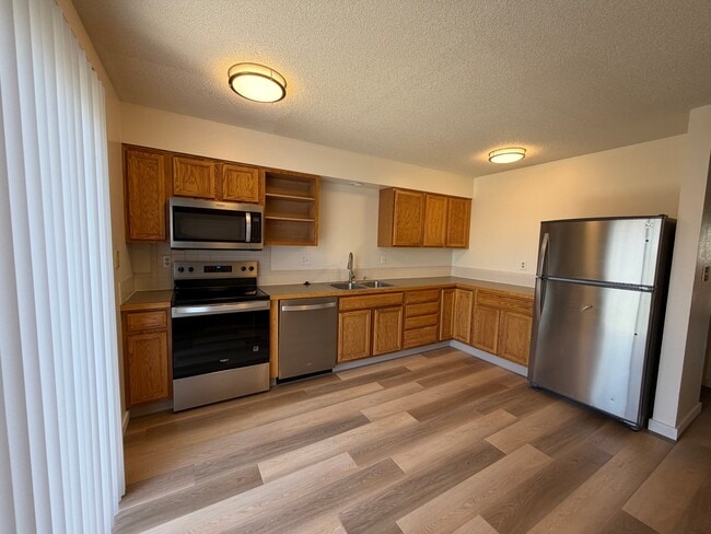 Building Photo - 919 44th Ave Ct