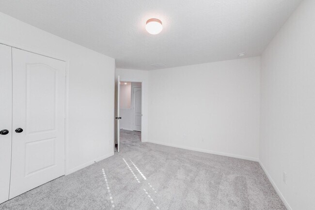 Foto del edificio - 9307 Central Pl