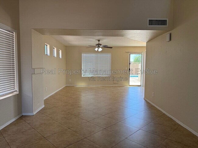 Foto del edificio - 1813 S 63rd Dr