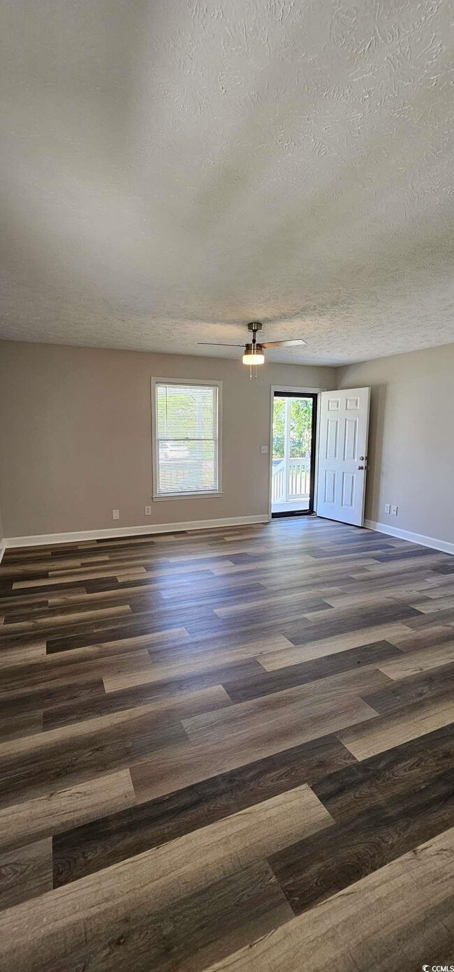 Building Photo - 529 University Forest Cir