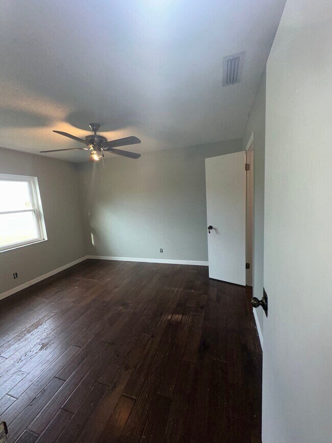 Foto del edificio - 1309 Fairway Ave