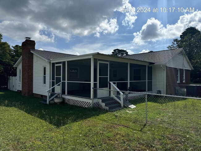 Building Photo - 5027 Chesapeake Road