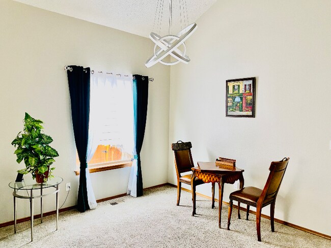 Foto del edificio - 2130 Silkwood Dr