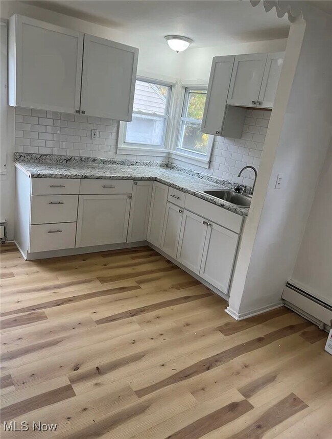 Foto del edificio - 13612 Bennington Ave