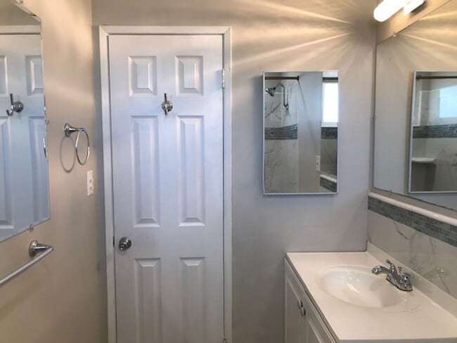 Building Photo - RUNNYMEDE