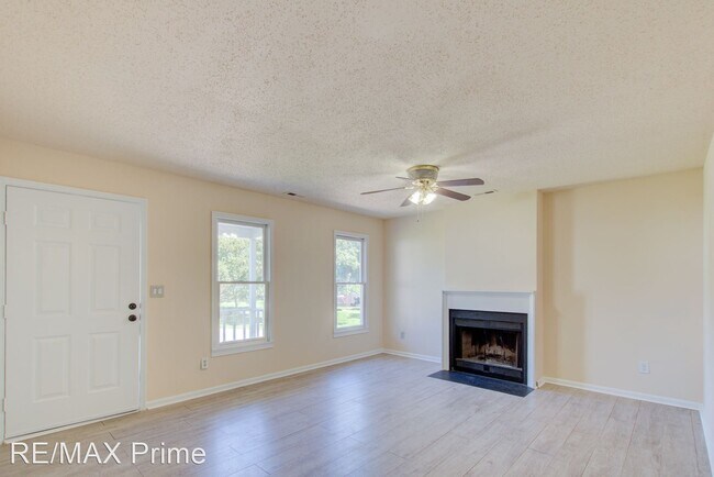 Building Photo - 3 br, 2 bath House - 2300 Gates Landing