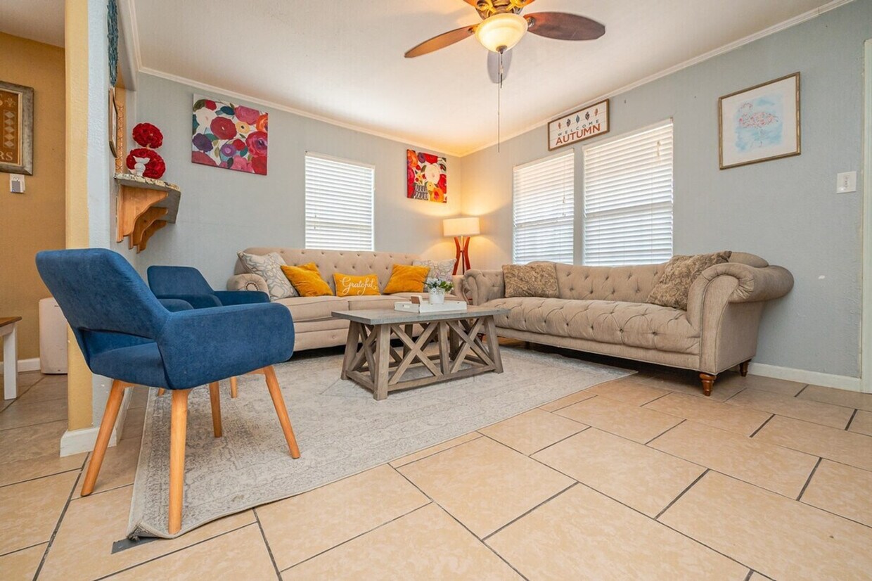 Foto principal - 1131 S 8th St