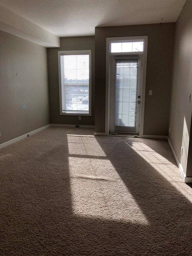 Building Photo - 1 Bed 1 Bath Unit in Calgary, AB