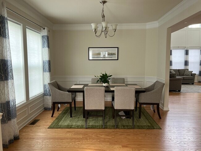 Foto del edificio - 16 Poplar Ln