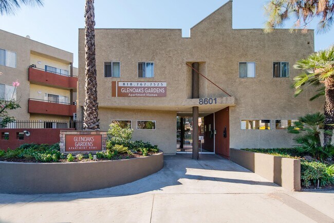 Foto del edificio - Glenoaks Gardens
