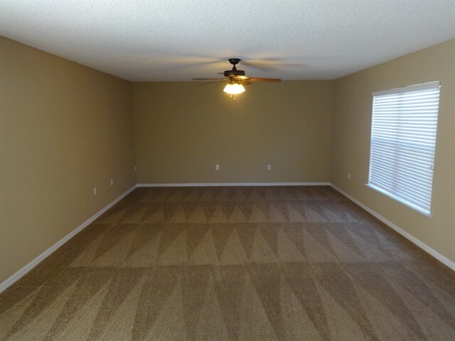 Foto del edificio - 3323 Hickory Leaf Court