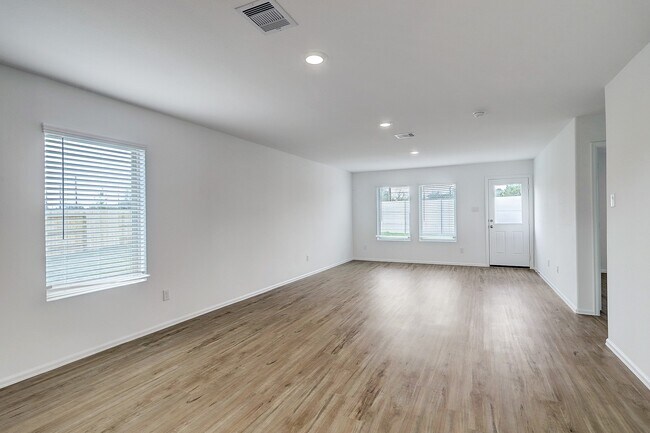 Foto del edificio - 9303 Sierra Pt Wy