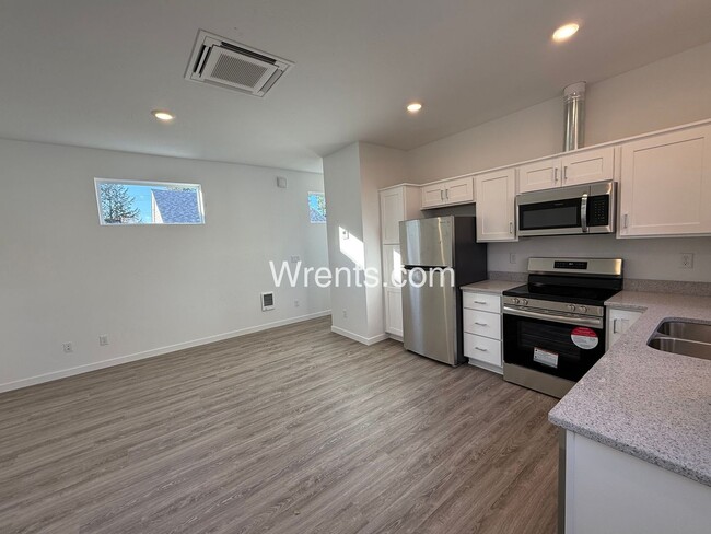 Building Photo - New Build Duplex