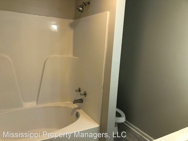 Building Photo - 3 br, 2 bath House - 469 Pritchard Circle