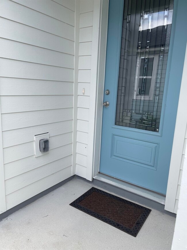 Building Photo - 166 Modesto Dr