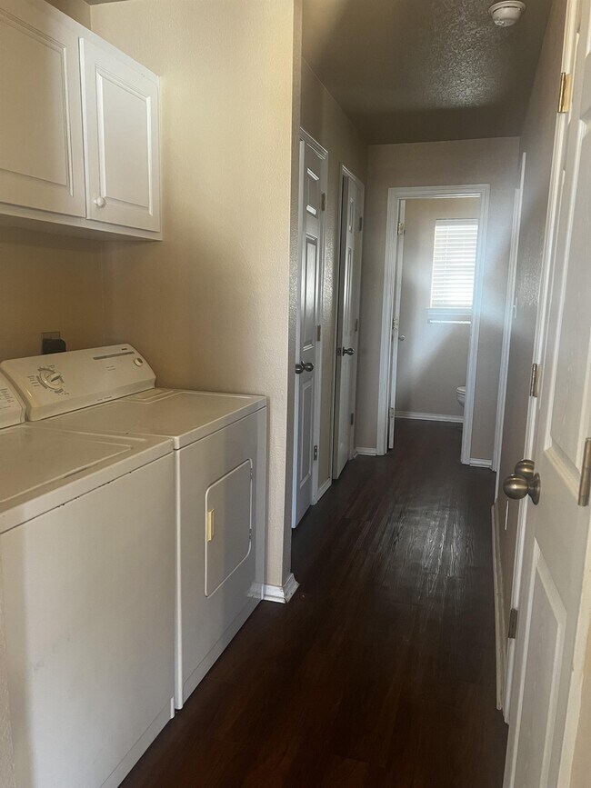 Foto del edificio - 815 N 48th St