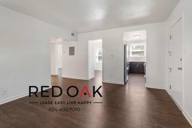 Foto del edificio - 6 WEEKS FREE CONCESSION! Stunning and Spac...