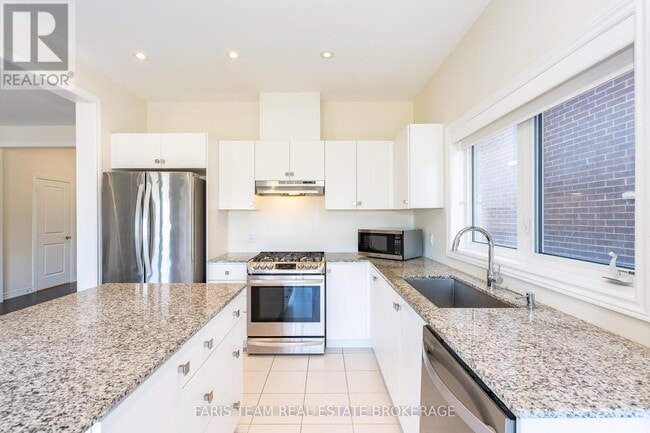 Building Photo - 175 Muirfield Dr
