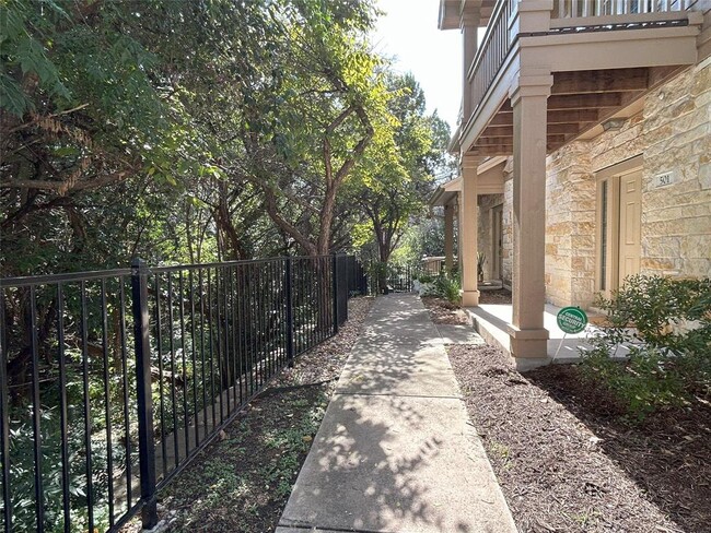 Building Photo - 1310 W Parmer Ln