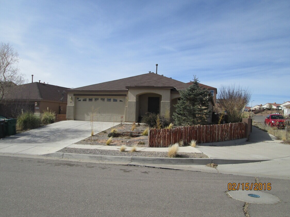 Primary Photo - 3BR 2BA IN ENCHANTED HILLS