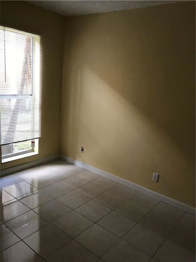 Foto del edificio - 4527 Treehouse Ln