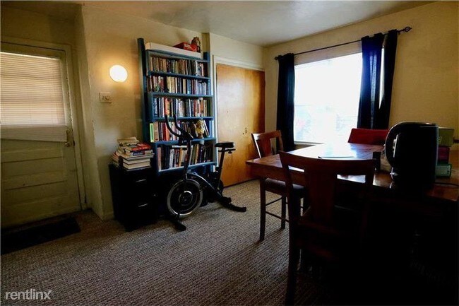 Foto del edificio - 823 Lilac St