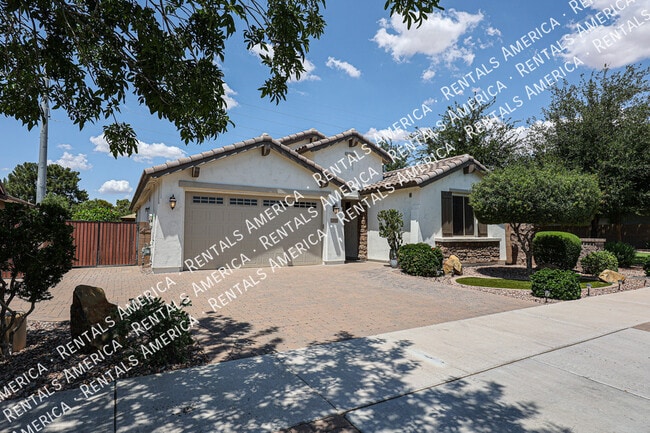 Building Photo - 20658 E Raven Dr