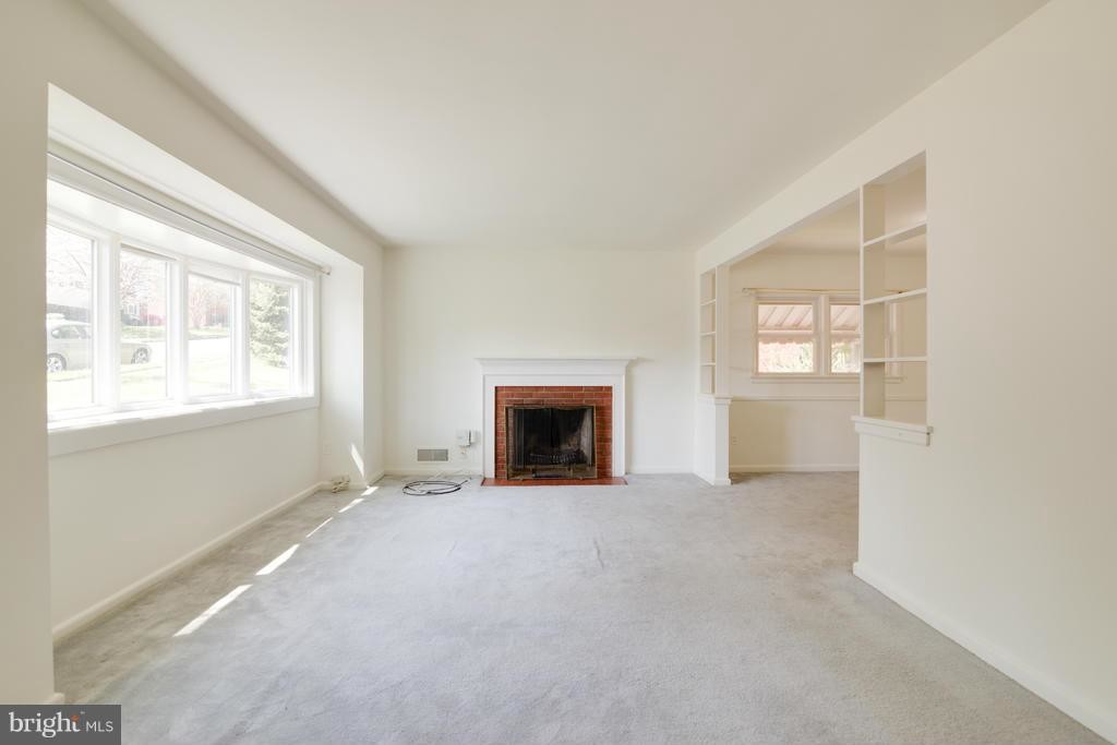 Foto principal - 5935 3rd St N