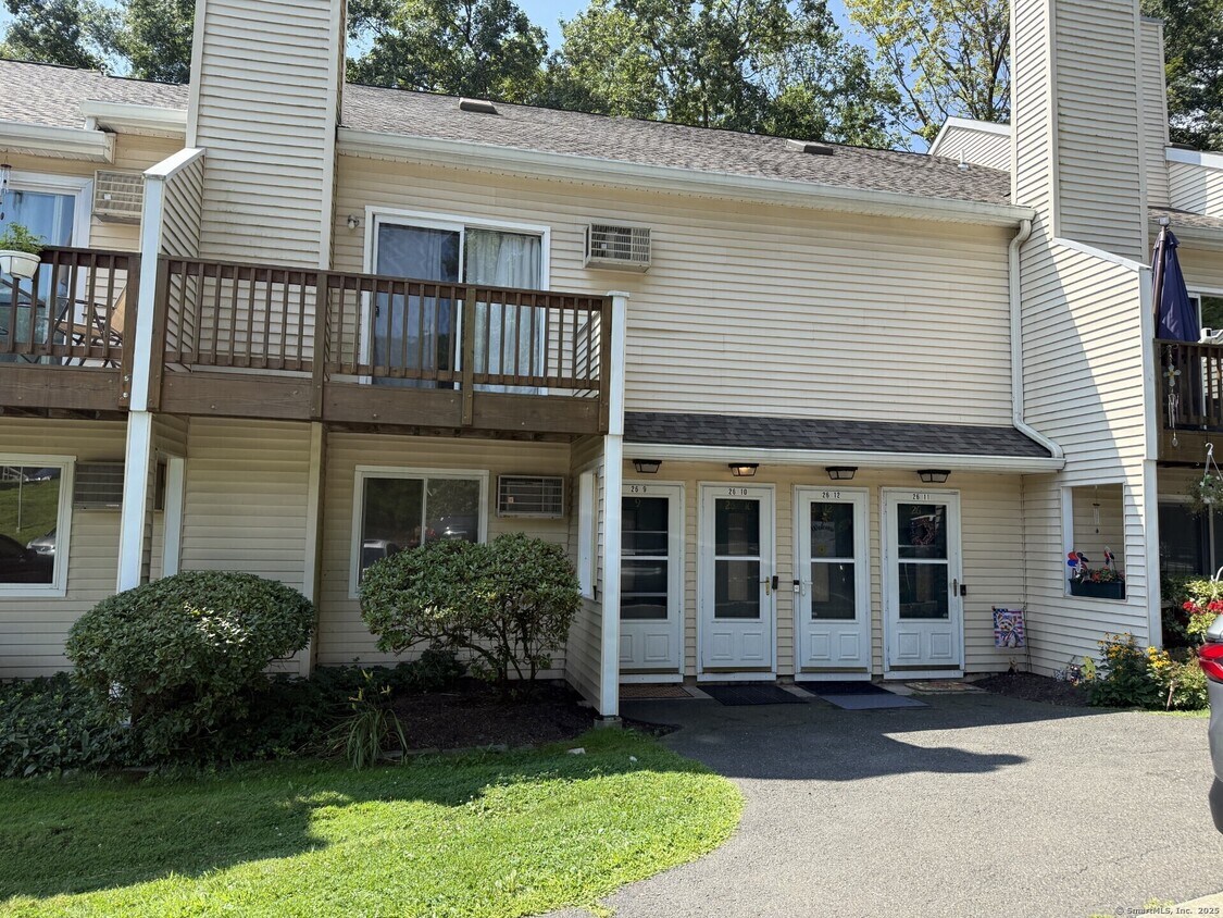 Primary Photo - 8 Rose Ln