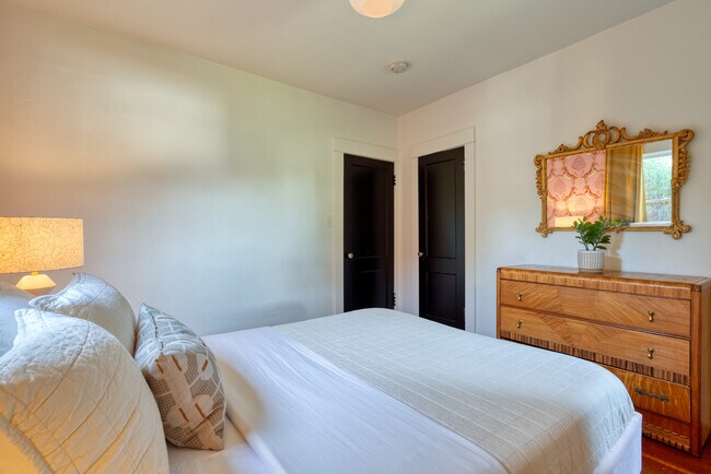 Foto del edificio - 2215 SE Powell Blvd