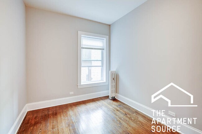 Foto del edificio - 4706 N Racine Ave