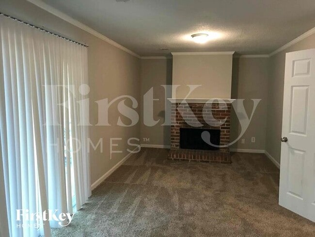 Building Photo - 992 Rampart Pl