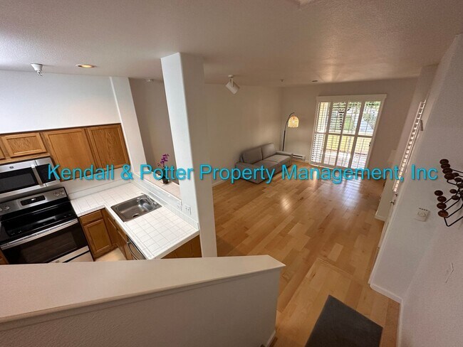 Foto del edificio - One Bedroom Condo Close to Downtown Santa Cruz!