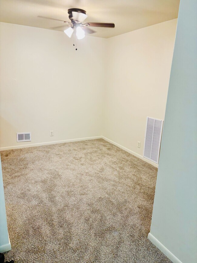 Foto del edificio - 2727 Brownsboro Rd