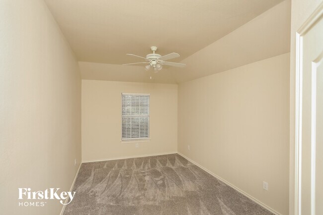 Building Photo - 2733 Red Wolf Dr