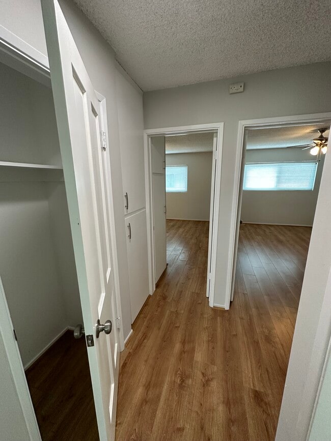 Unit 12 - 2 bedroom (2nd floor) - 20336 Cohasset St