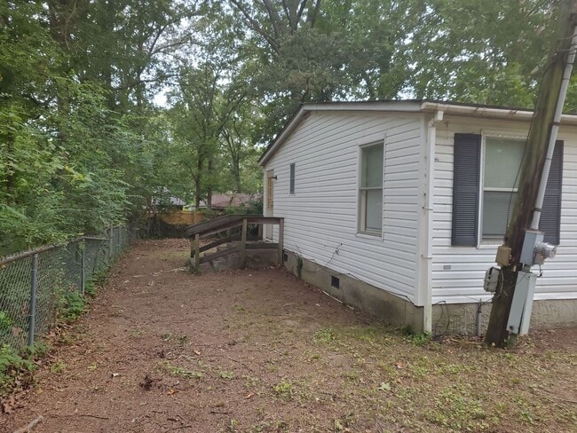 Building Photo - 1029 Grays Dr