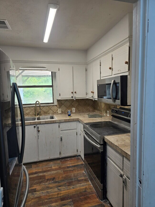 Foto del edificio - 115 Sylvia St