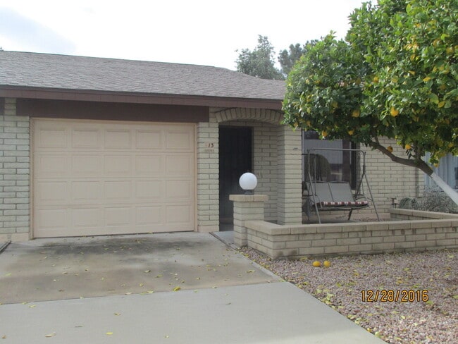 Building Photo - Sunland Village East 55+ Community