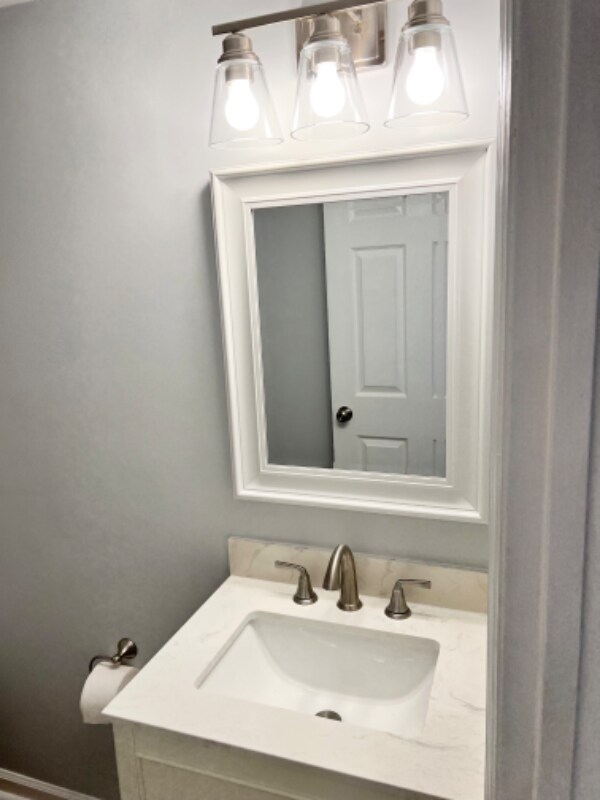 Building Photo - 921 Nabors Dr
