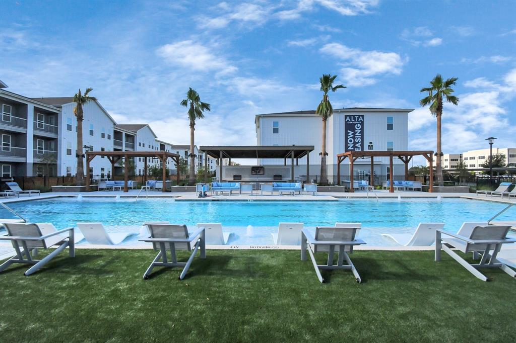 Foto principal - 2020 Grandway Dr